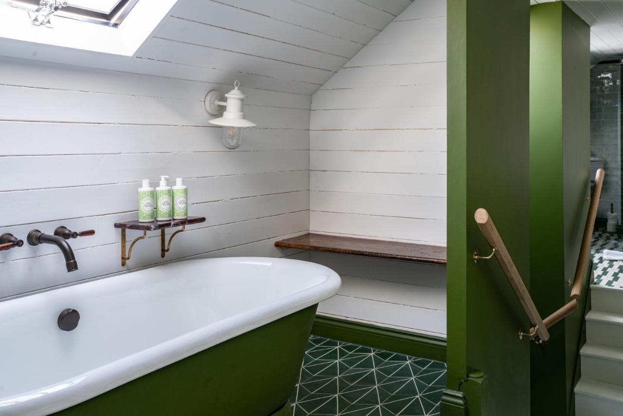 The Double Red Duke, Cotswolds Hotell Witney Exteriör bild