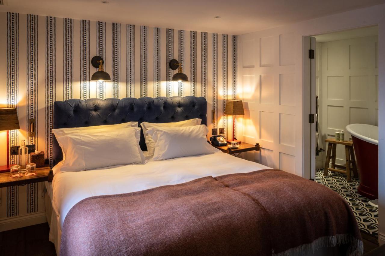 The Double Red Duke, Cotswolds Hotell Witney Exteriör bild